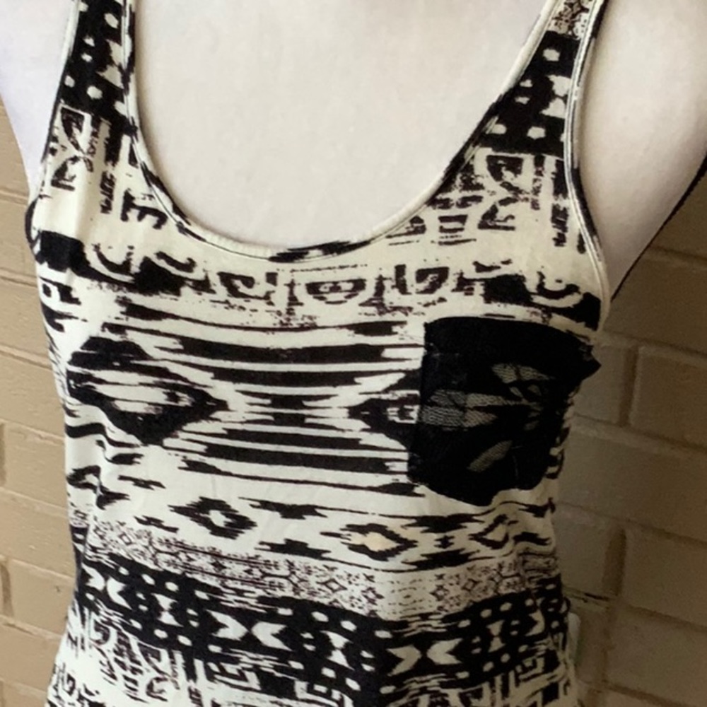 Iris Basic   100% rayon Tank - Picture 3 of 4